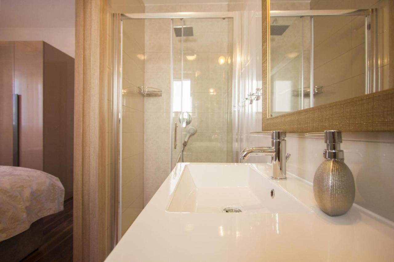 Paradise Lux Apartman Trogir Kültér fotó